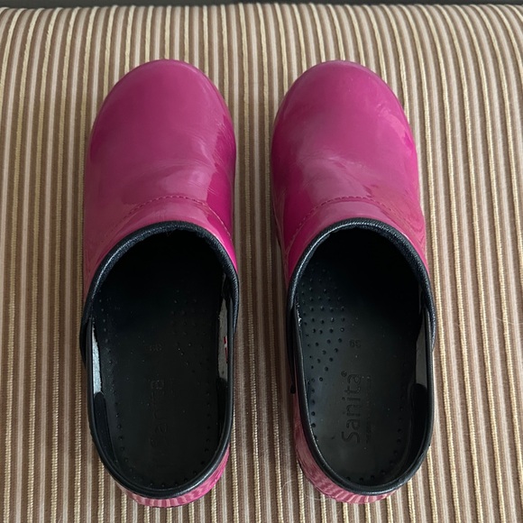Sanita Pink Women's Clogs - Picture 3 of 6